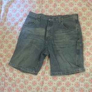 Men’s wrangler cargo Jean shorts